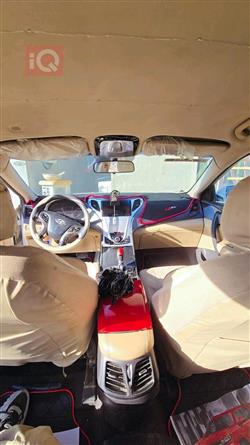 هیۆندای ازێرا